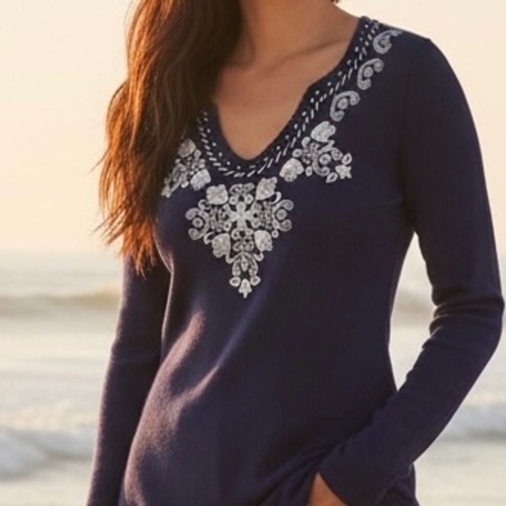 Lilly Pulitzer Navy Blue Embroidered Sequinโ V-Neck Wool Blend Tunic Sweater XS